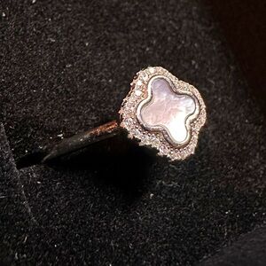 Sterling Silver Mother of Pearl Clover Ring